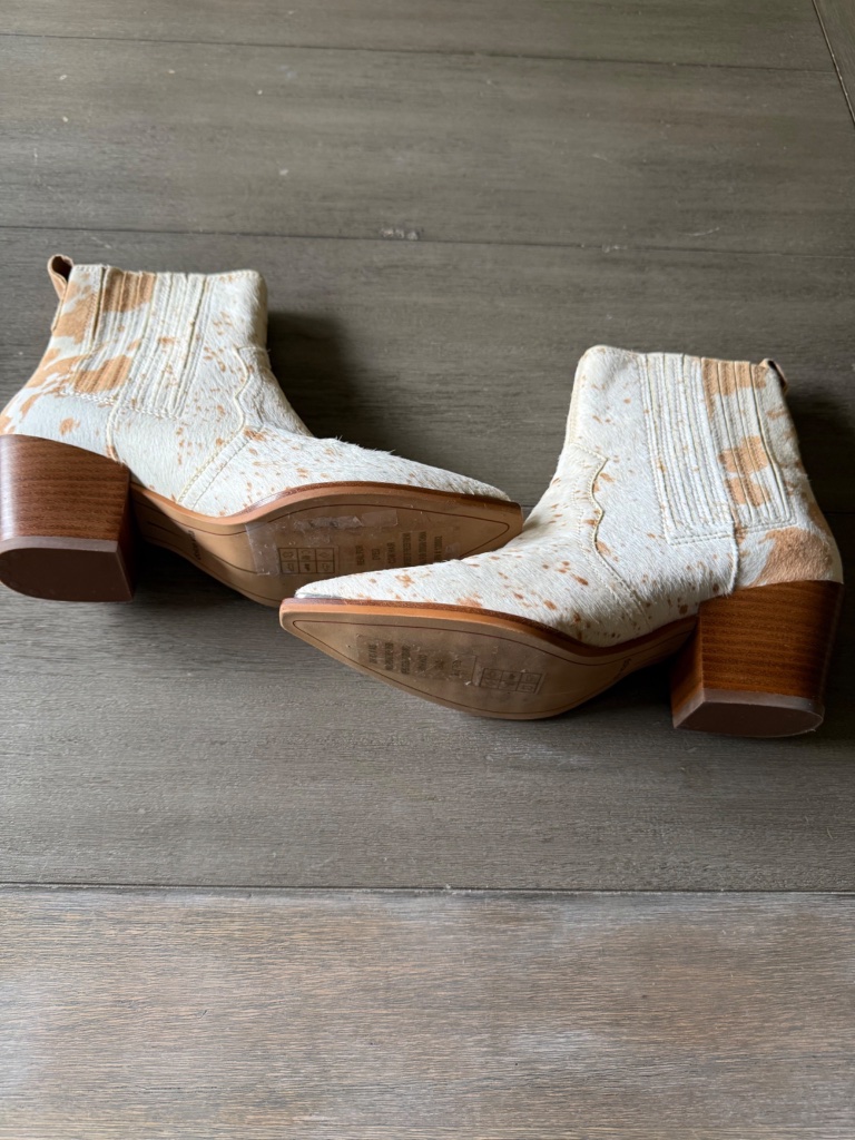 Dolce Vita Western Booties | Size 6.5w